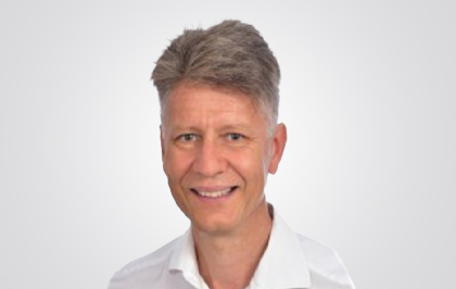 Dr.<br>Holger Schreier